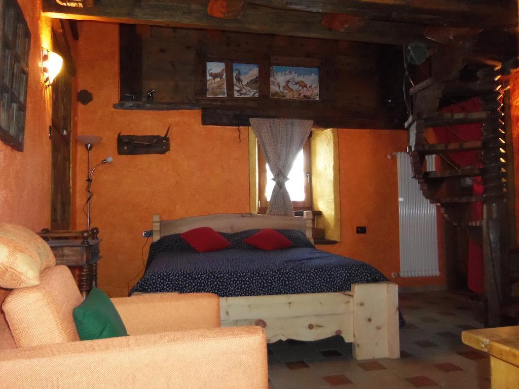 Affittacamere Saint Salod Charvensod Room photo